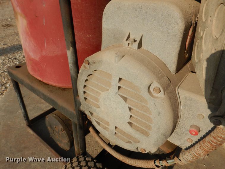 image for item MW9387 BDC  pressure washer