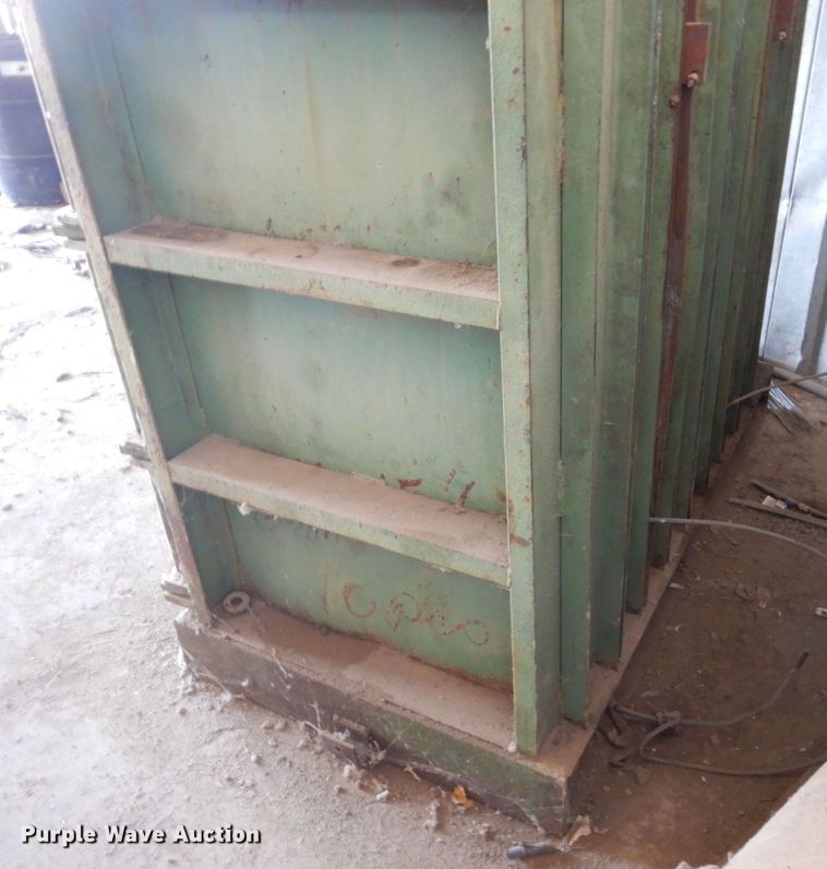 image for item MW9400 Fox Baler  cardboard baler