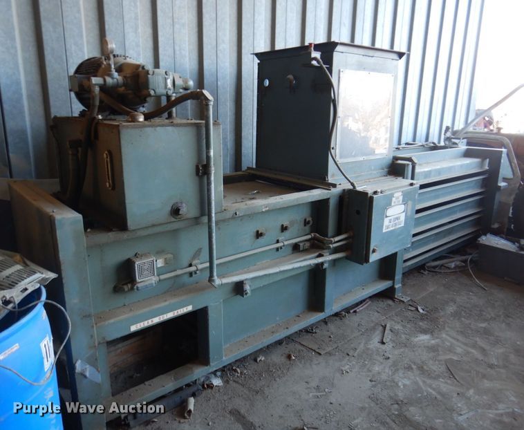 image for item MW9401 Maren  material baler