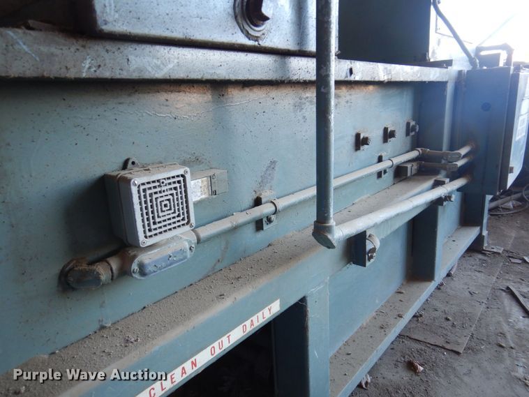 image for item MW9401 Maren  material baler