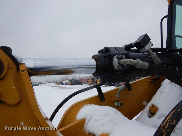 image for item AF9439 2015 Caterpillar 963D  track loader