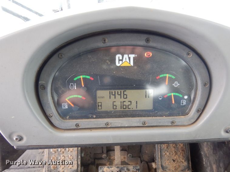 image for item AF9439 2015 Caterpillar 963D  track loader