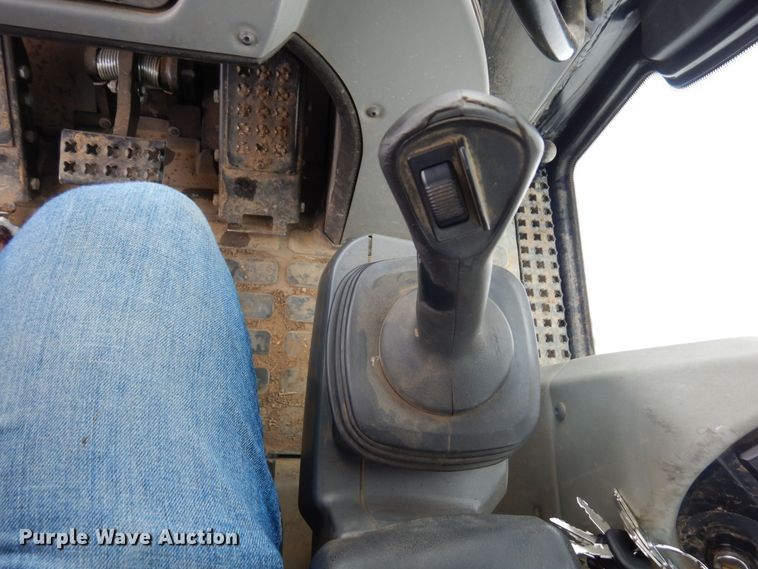 image for item AF9439 2015 Caterpillar 963D  track loader