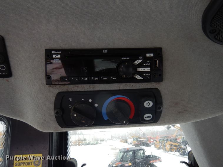 image for item AF9439 2015 Caterpillar 963D  track loader