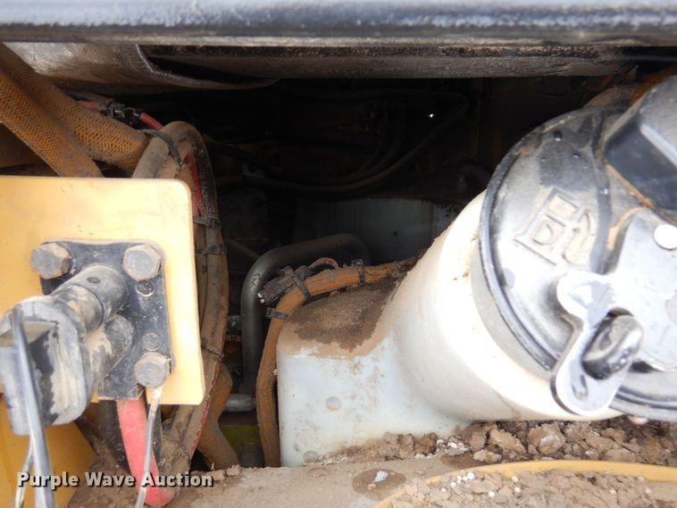 image for item AF9439 2015 Caterpillar 963D  track loader