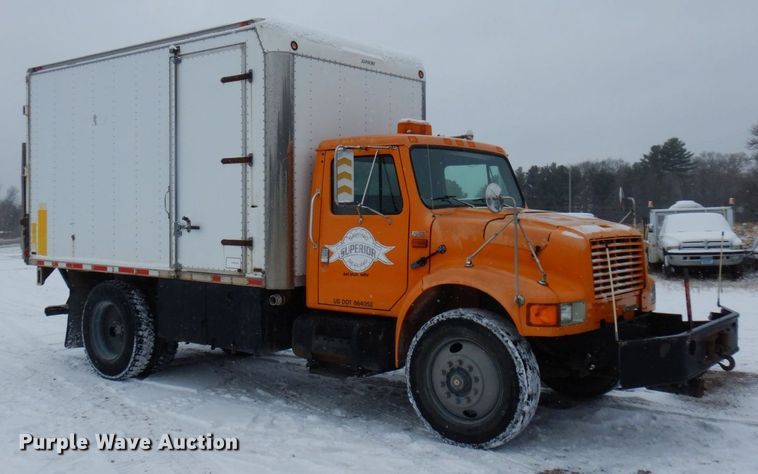 image for item AF9442 1993 International 4900  box truck