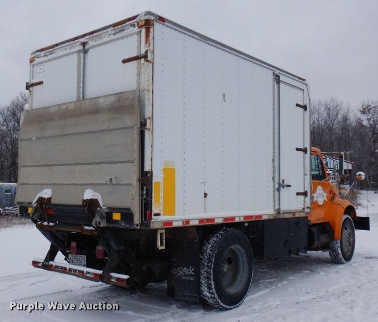 image for item AF9442 1993 International 4900  box truck