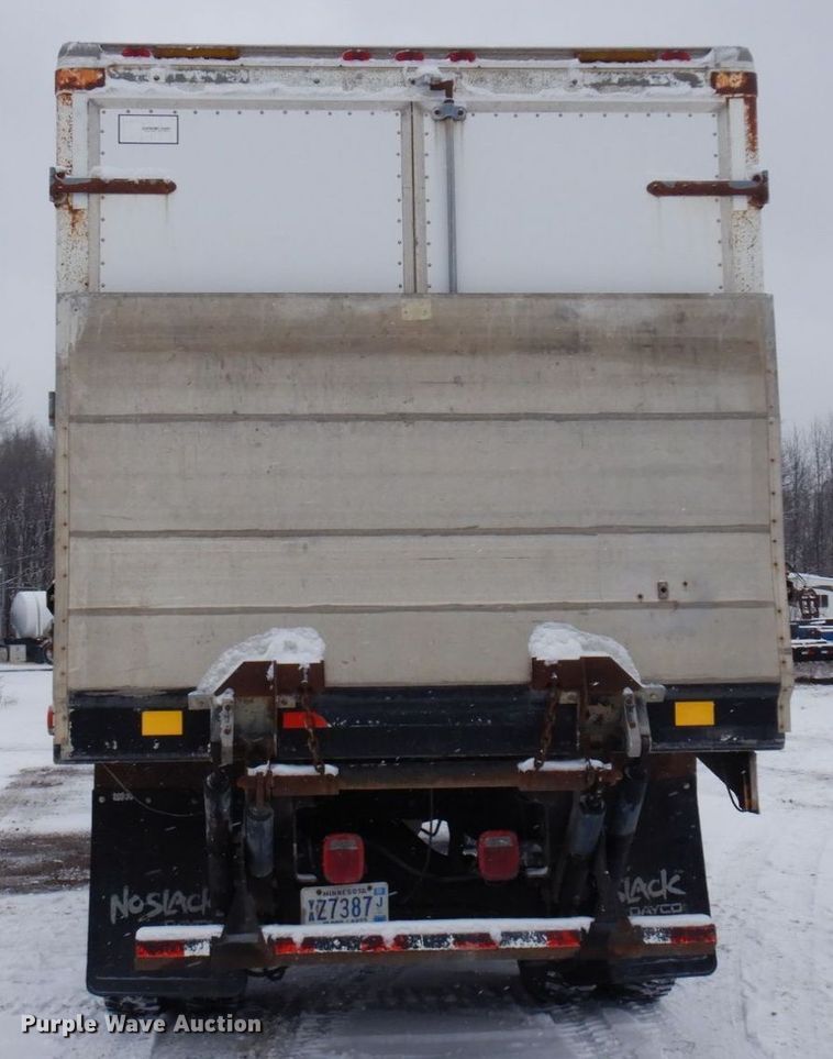 image for item AF9442 1993 International 4900  box truck