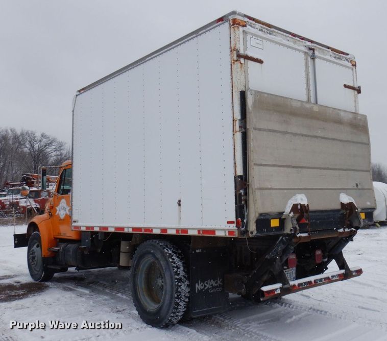 image for item AF9442 1993 International 4900  box truck