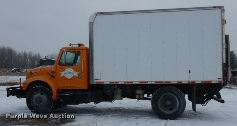 image for item AF9442 1993 International 4900  box truck