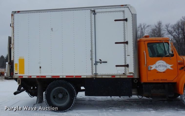 image for item AF9442 1993 International 4900  box truck