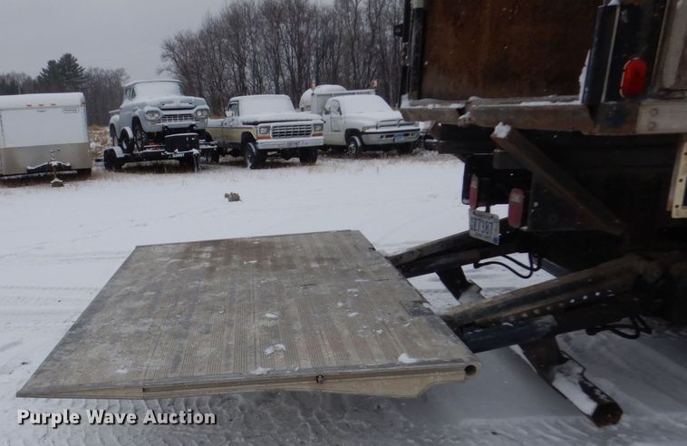 image for item AF9442 1993 International 4900  box truck