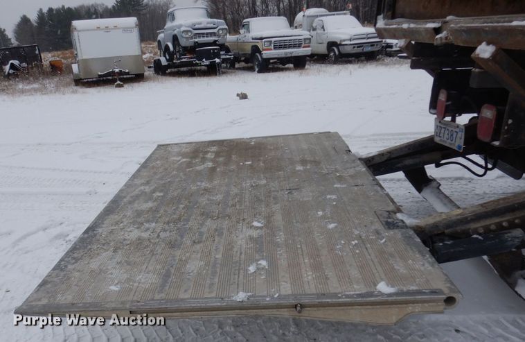 image for item AF9442 1993 International 4900  box truck