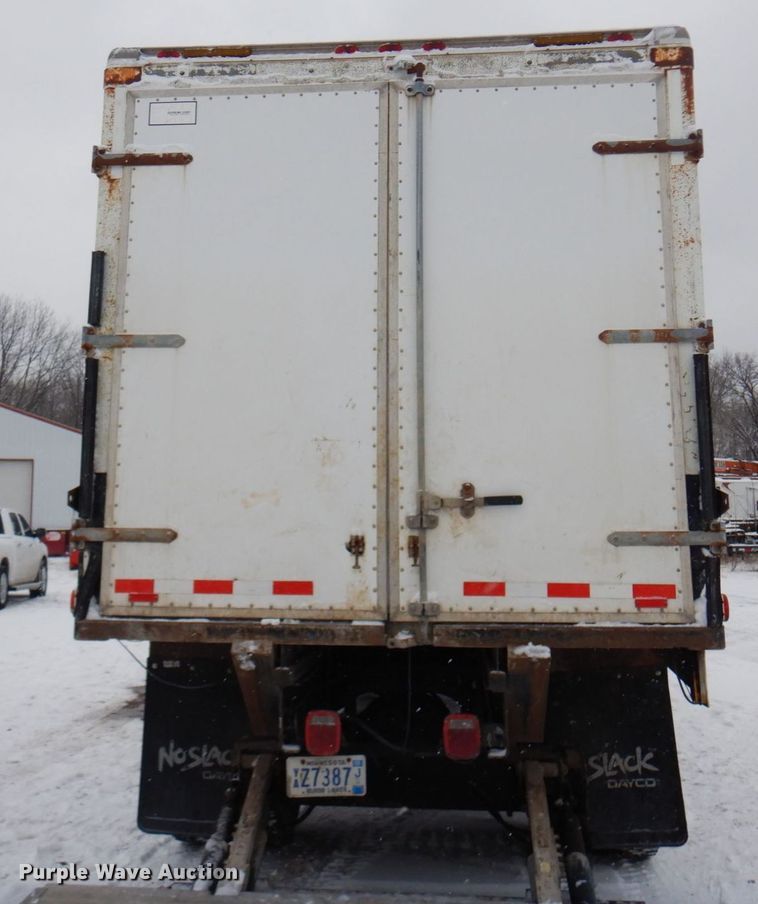 image for item AF9442 1993 International 4900  box truck