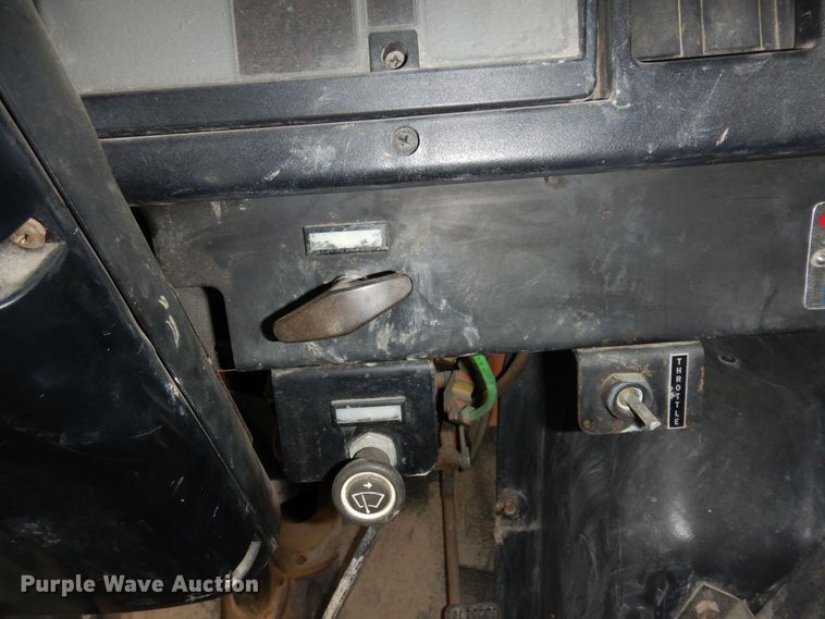 image for item AF9442 1993 International 4900  box truck