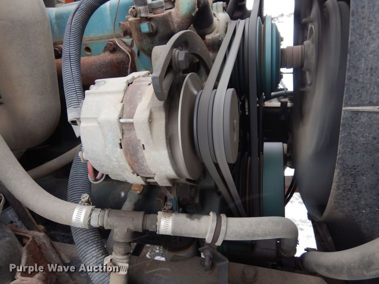 image for item AF9442 1993 International 4900  box truck