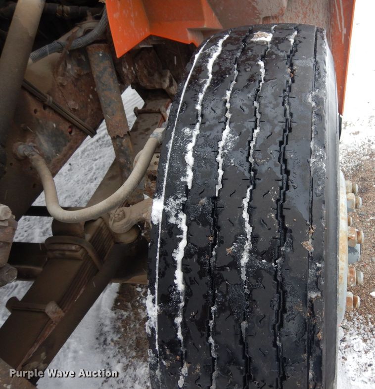 image for item AF9442 1993 International 4900  box truck