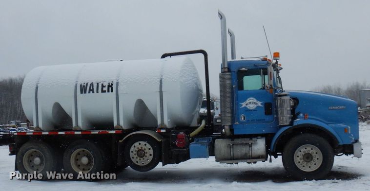 image for item AF9443 1995 Kenworth T800  water truck