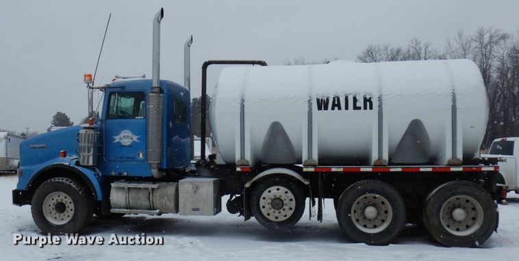 image for item AF9443 1995 Kenworth T800  water truck