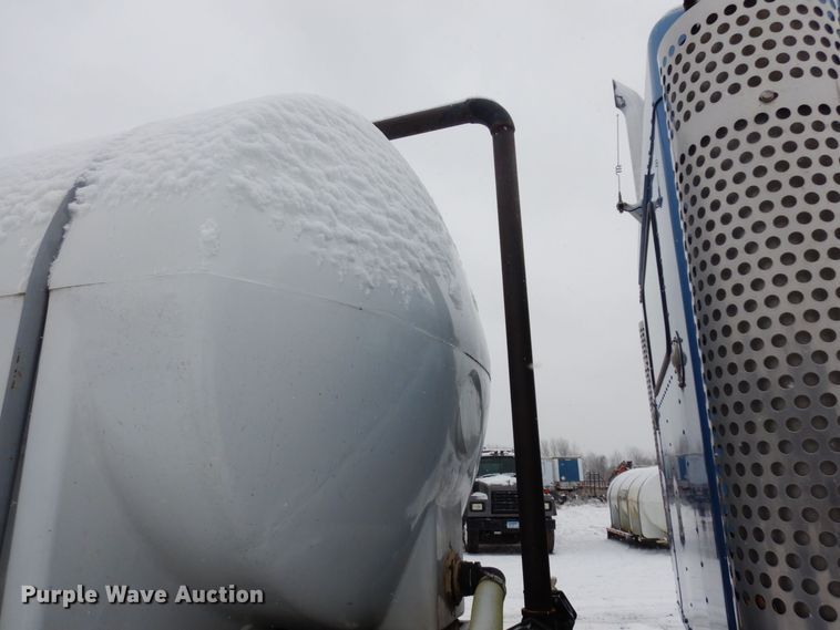 image for item AF9443 1995 Kenworth T800  water truck