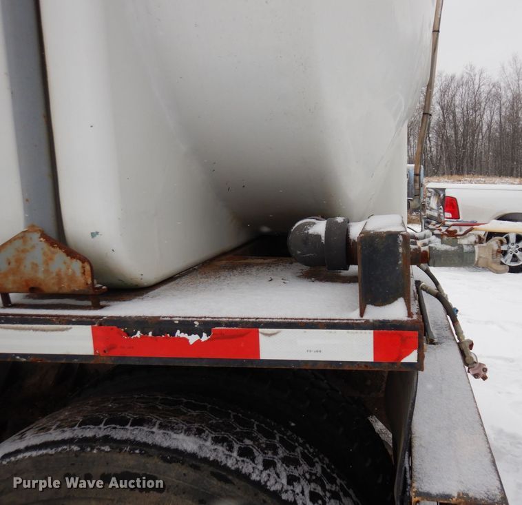 image for item AF9443 1995 Kenworth T800  water truck