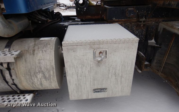 image for item AF9443 1995 Kenworth T800  water truck