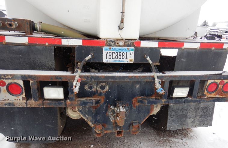 image for item AF9443 1995 Kenworth T800  water truck