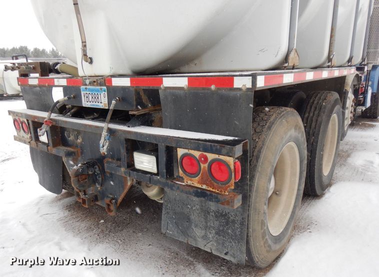 image for item AF9443 1995 Kenworth T800  water truck