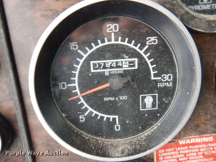 image for item AF9443 1995 Kenworth T800  water truck