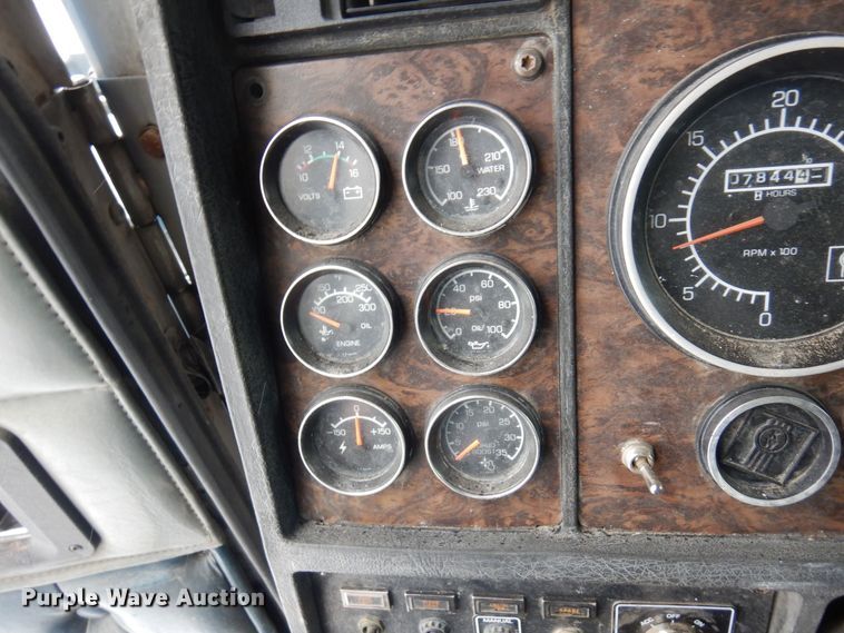 image for item AF9443 1995 Kenworth T800  water truck