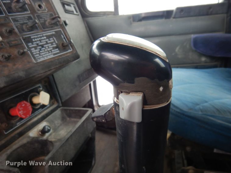 image for item AF9443 1995 Kenworth T800  water truck