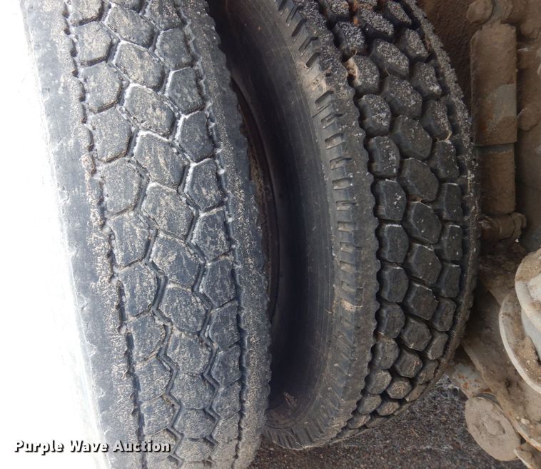 image for item AF9443 1995 Kenworth T800  water truck