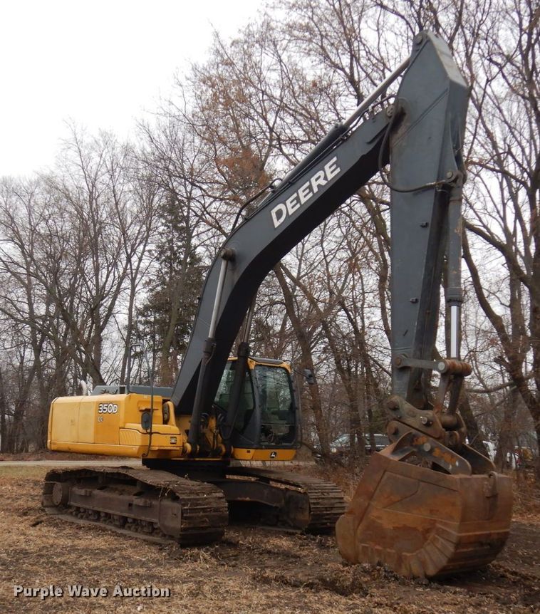 image for item AF9445 2006 John Deere 350D LC  excavator