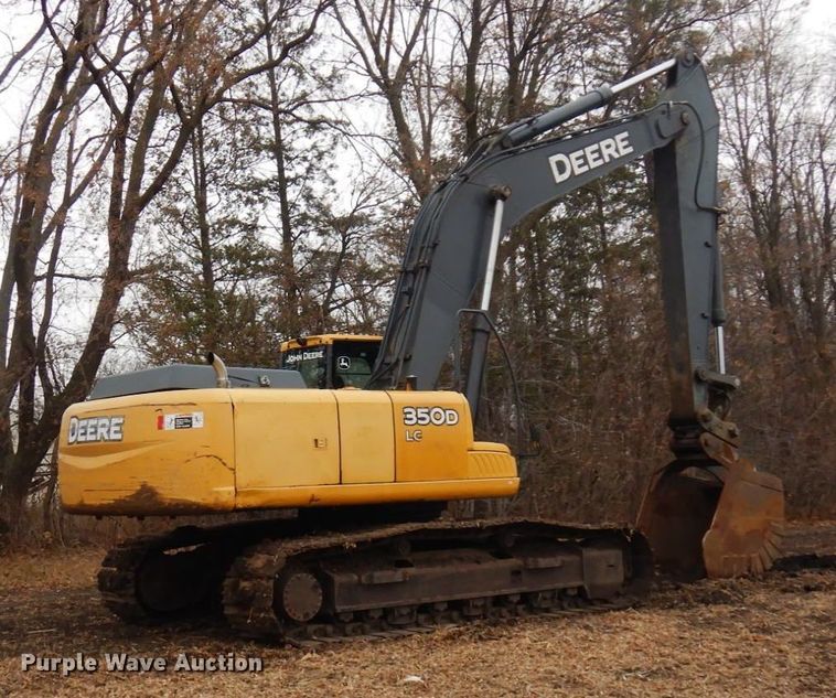 image for item AF9445 2006 John Deere 350D LC  excavator