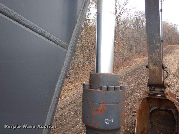 image for item AF9445 2006 John Deere 350D LC  excavator