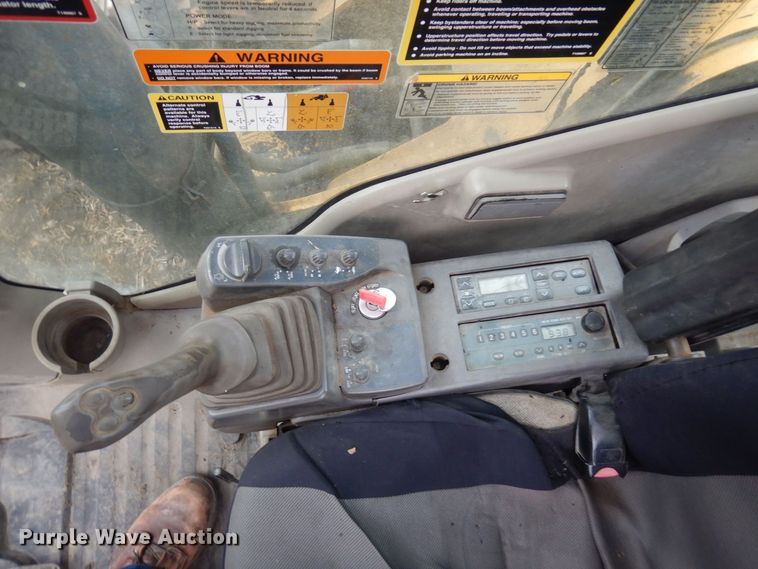 image for item AF9445 2006 John Deere 350D LC  excavator