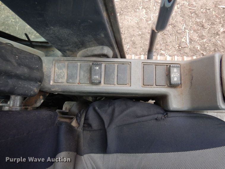 image for item AF9445 2006 John Deere 350D LC  excavator