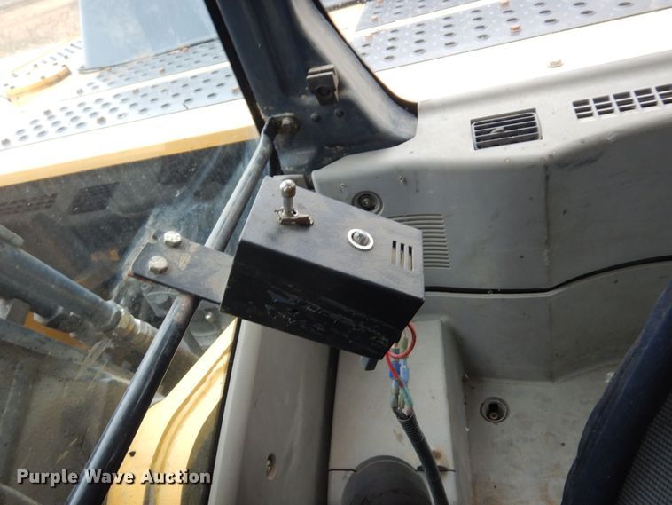 image for item AF9445 2006 John Deere 350D LC  excavator