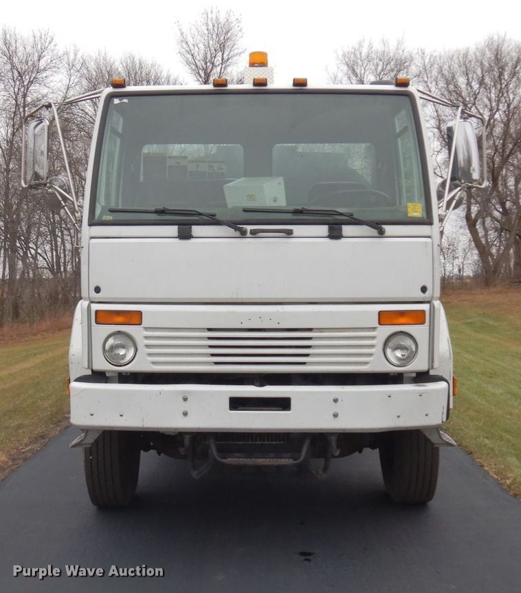 image for item AF9447 2002 Freightliner FC70  oil distributor truck