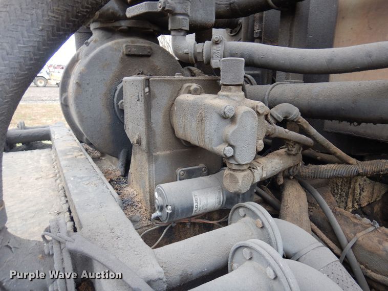 image for item AF9447 2002 Freightliner FC70  oil distributor truck