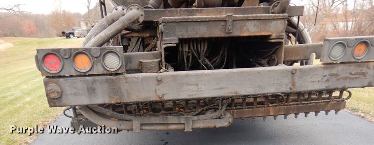 image for item AF9447 2002 Freightliner FC70  oil distributor truck