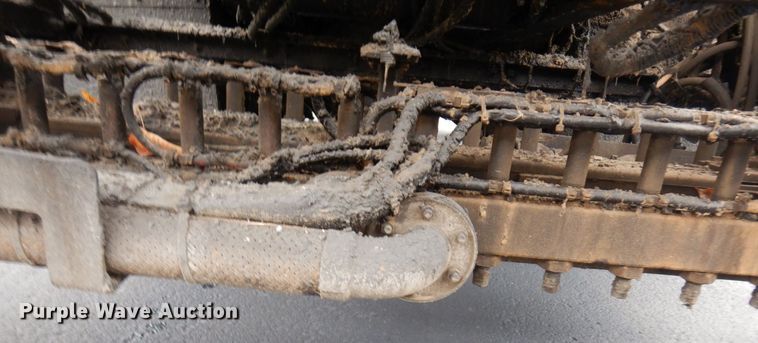 image for item AF9447 2002 Freightliner FC70  oil distributor truck