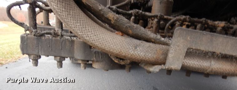 image for item AF9447 2002 Freightliner FC70  oil distributor truck