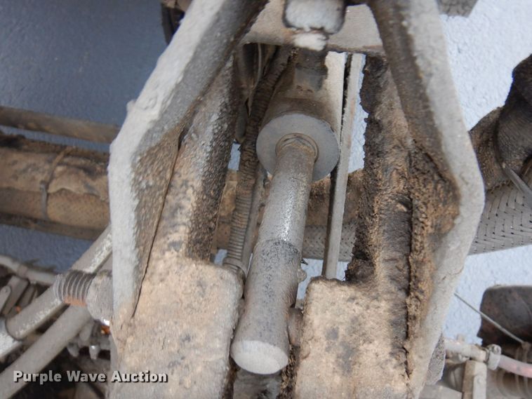 image for item AF9447 2002 Freightliner FC70  oil distributor truck