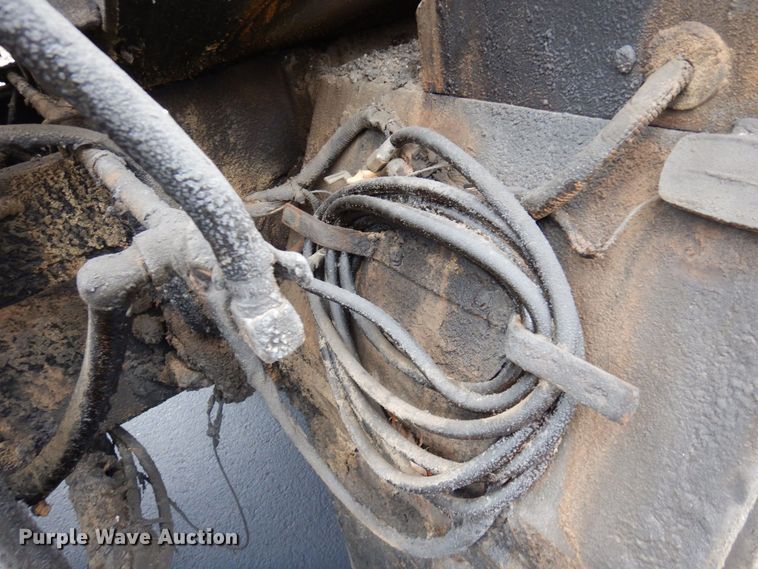 image for item AF9447 2002 Freightliner FC70  oil distributor truck