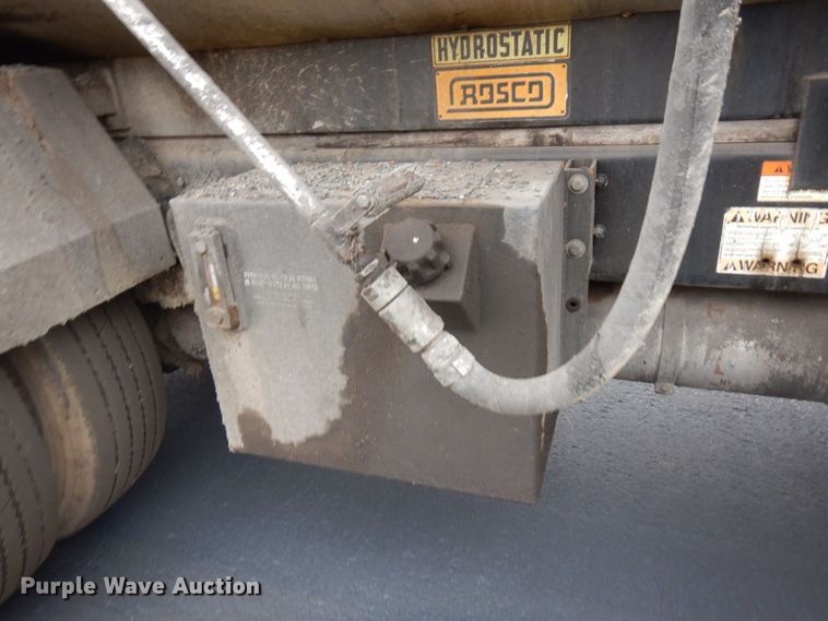 image for item AF9447 2002 Freightliner FC70  oil distributor truck