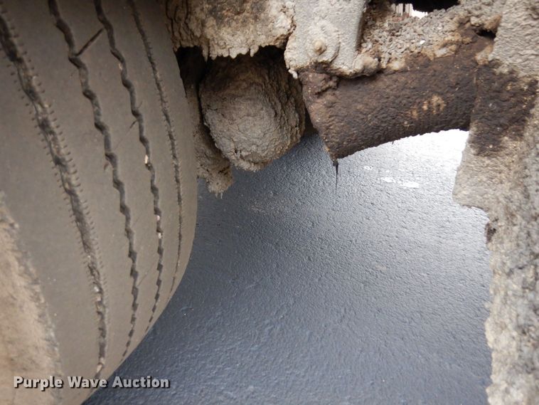 image for item AF9447 2002 Freightliner FC70  oil distributor truck