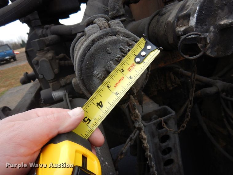 image for item AF9447 2002 Freightliner FC70  oil distributor truck