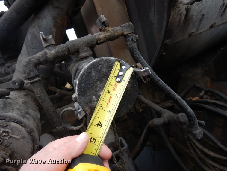 image for item AF9447 2002 Freightliner FC70  oil distributor truck