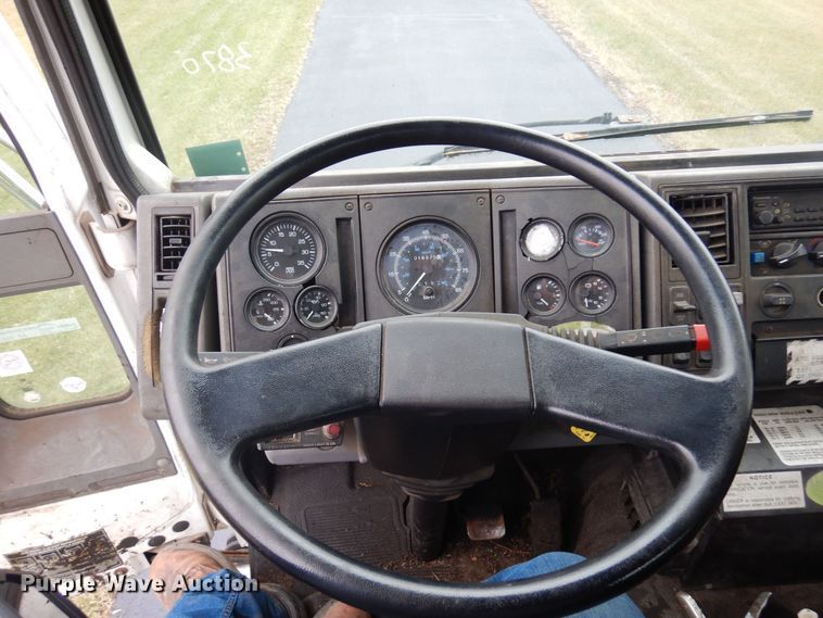 image for item AF9447 2002 Freightliner FC70  oil distributor truck